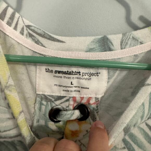 The Sweatshirt Project Tropical Floral Lace Up Back Top Size Large - Picture 3 of 6